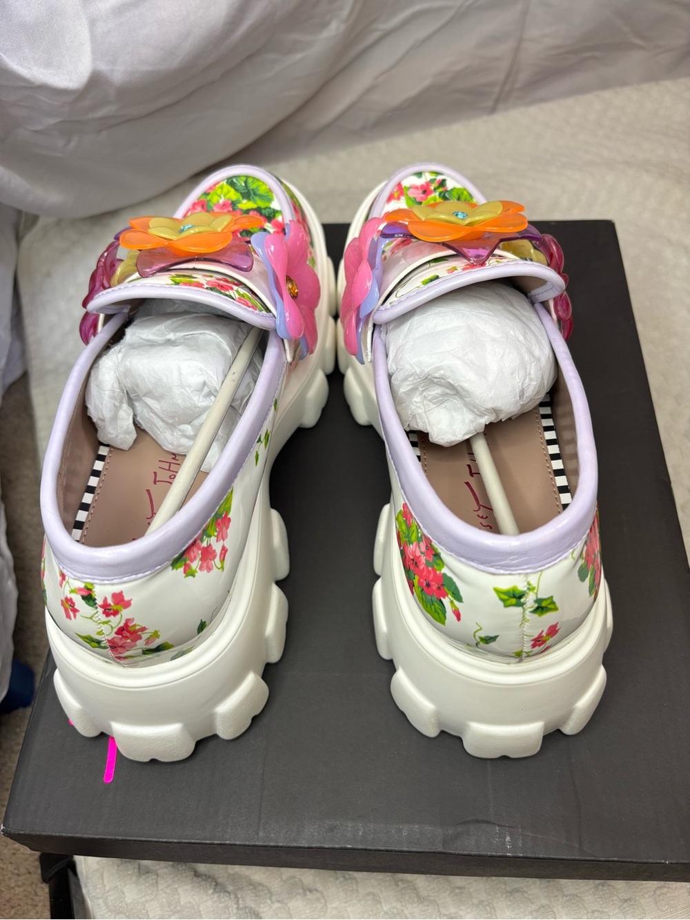 Betsey Johnson VINIE Floral Loafer - Picture 5 of 7